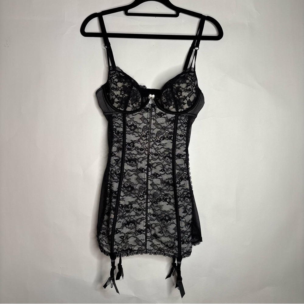 Victoria’s Secret Vintage Lace Mesh Bustier Corset size 34C